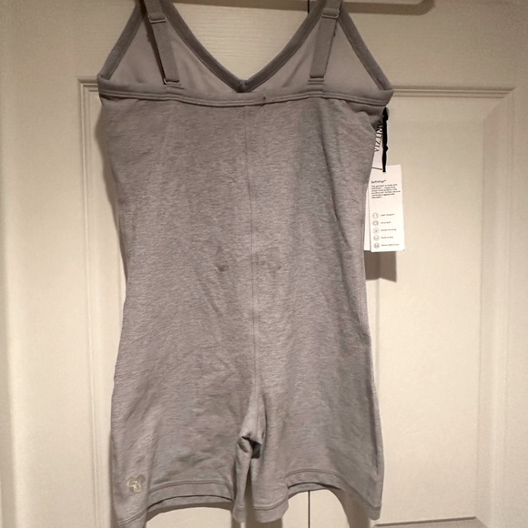Aritzia | TNA Golden | Romper / Bodysuit | Exel | Heather Chrome | Small | BNWT - Picture 3 of 9